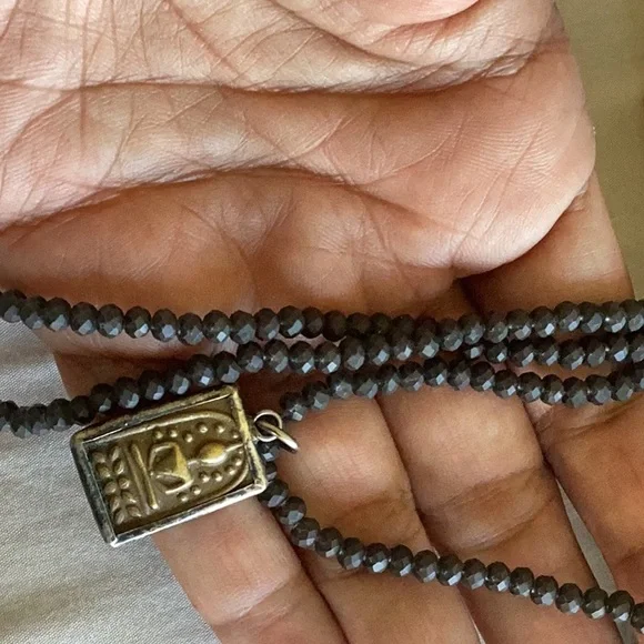 Buddha amulet black bead stretch necklace - Picture 6 of 6
